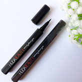 خط چشم ماژیکی 6ضلعی مشکی هدی بیوتی Huda Beauty